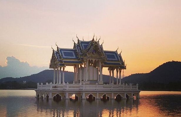 Explore Hua Hin Half-Day Small-Group Tour with Lunch