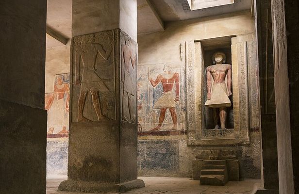 Private Day Tour Pyramids Giza, Sakkara and Memphis City