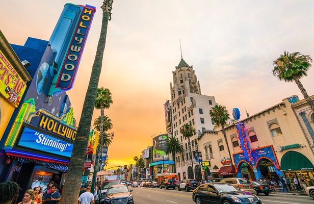 Hollywood and Celebrity Homes Bus Tour