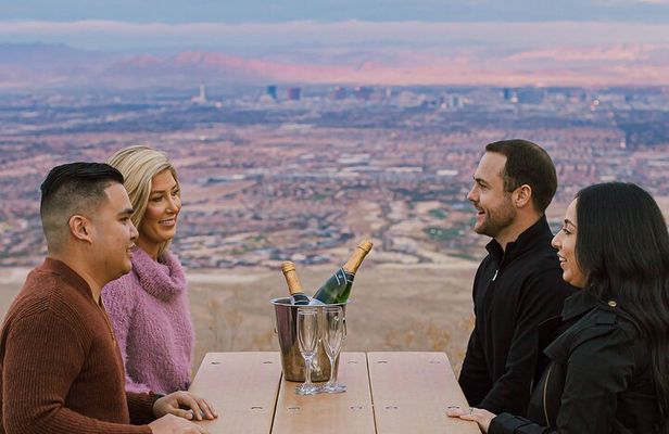 Sunset Red Rock Canyon Helicopter Tour and Champagne Toast