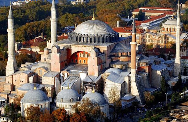 6 Days - Istanbul, Kusadasi (Ephesus), Pamukkale / by Plane