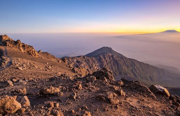 4 Day: Hiking Mount Meru