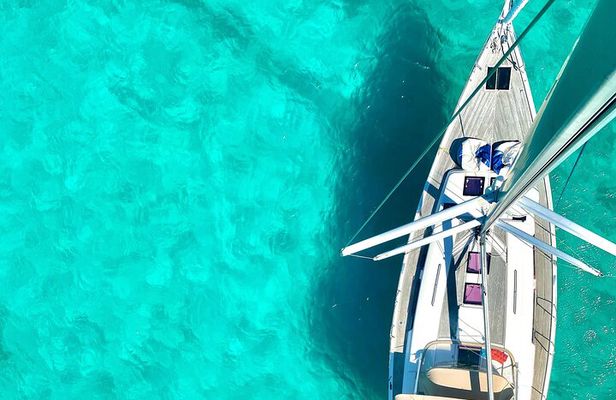 Christmas Cove and Pizza Pi Happy Hour Sail Tour