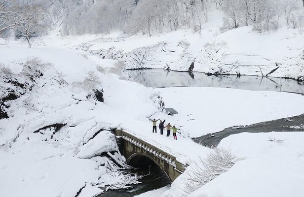 Kinshu Lake Private Snow Trekking Activity