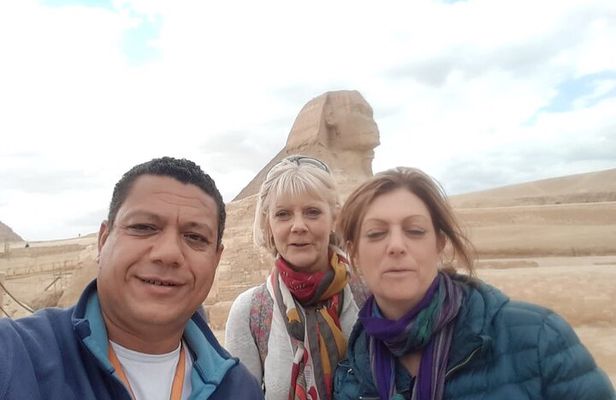 8 Hours Guided tour to Giza Pyramids , Sphinx, Saqqara & Dahshur
