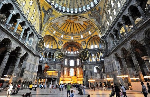 Highlights of Istanbul with Private Tour Guide Zerrin