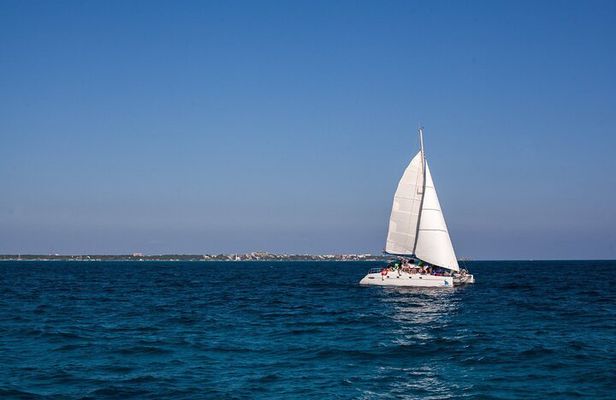 Cancun Sailing Catamaran Islas Mujeres With Luxury Beach Club