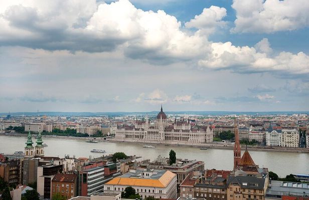 Budapest Private Full-Day City Sightseeing Tour