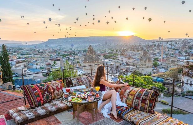 3 Days 2 Nights Cappadocia Package Tour from Istanbul by Plane