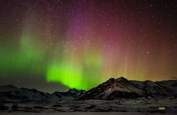8-Days Northern Lights Exploration Small Group Tour from Reykjavík