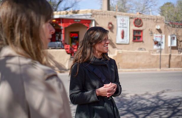 Santa Fe: Canyon Road Art & History Walking Tour (Private Tour)