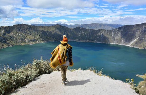 Full-Day Tour to Quilotoa Lagoon From Baños with Lunch