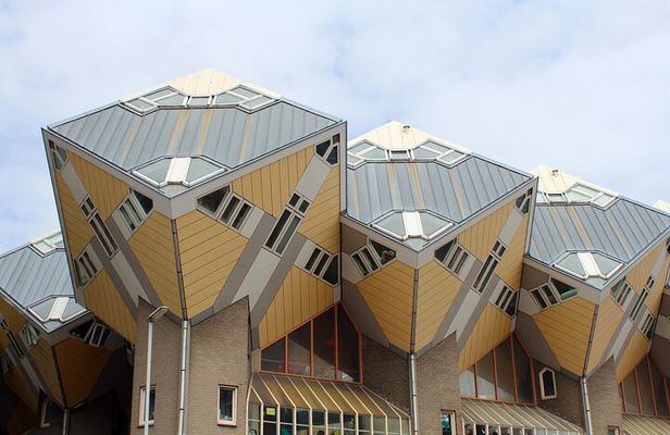 Rotterdam self-guided walking tour & scavenger hunt