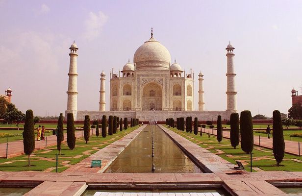 Taj Mahal,Agra Fort,Baby Taj and Methab bagh Day Trip from Delhi