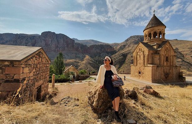 Private tour: Khor Virap, Noravank monasteries,Winery, Birds Cave