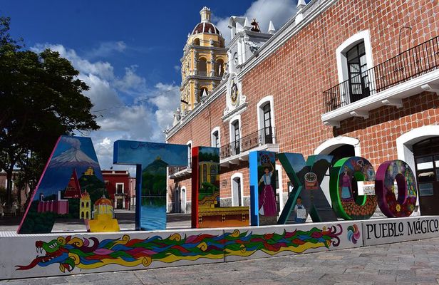 Atlixco and Atlimeyaya (private tour)