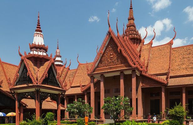 Phnom Penh Private City Tour
