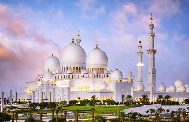 Full-Day Private Tour in Abu Dhabi with Louvre Museum Ticket