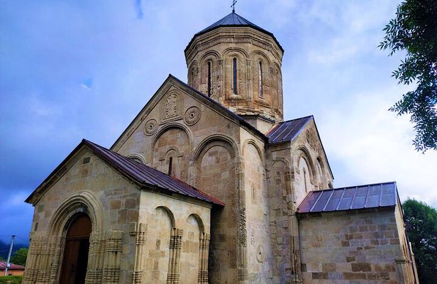 Private Tour to Racha from Tbilisi with Medieval Churches, Wine Tasting & Lunch