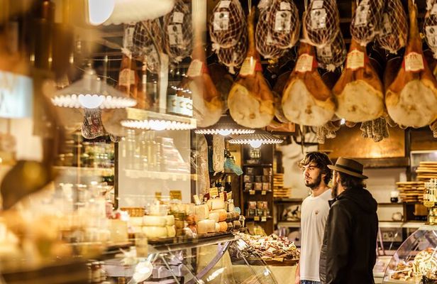 Bologna Private Tour with a Local – Unique & Offbeat