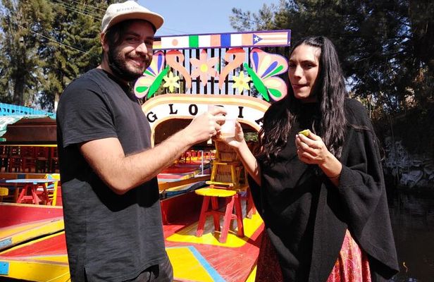 PRIVATE TOUR Historic Center, Xochimilco, Coyoacan and San Angel.