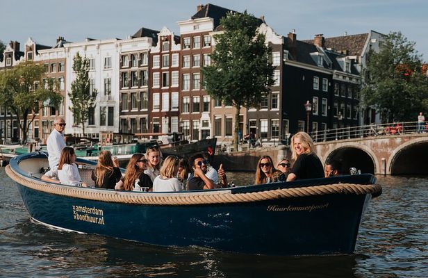 Small Group 90 min Canal Cruise Tour in Amsterdam