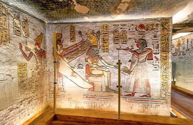 Hurghada: Over Day Tour to Luxor & Balloon Ride & Felucca