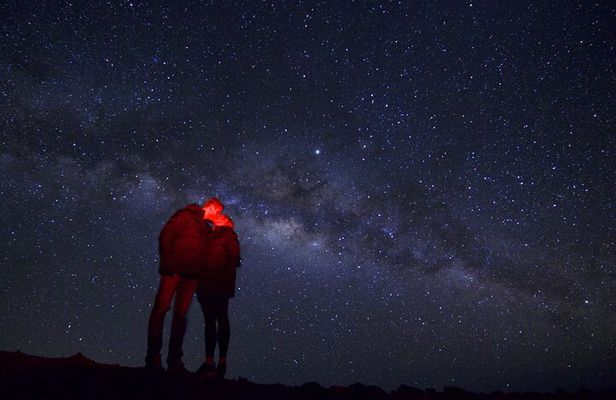 Hawaii’s GOAT Experience: Mauna Kea Summit, Sunset & Stars
