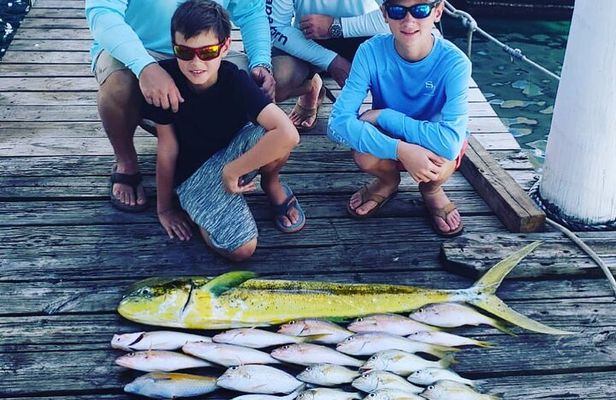 34ft Day Dream Private Charter in Nassau