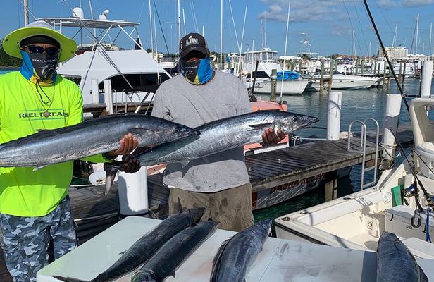 38ft Reel Dreams Private Charter in Nassau