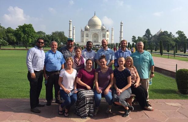 All Inclusive - Private Taj Mahal Sameday Tour By Car From Delhi