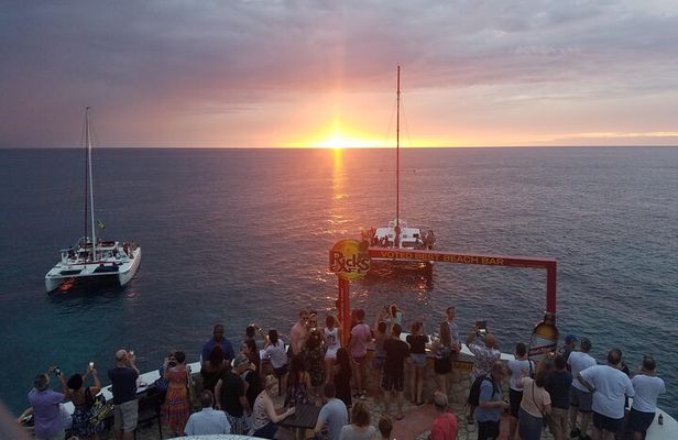 Private Tour of Negril Beach and Sunset at Ricks Cafe