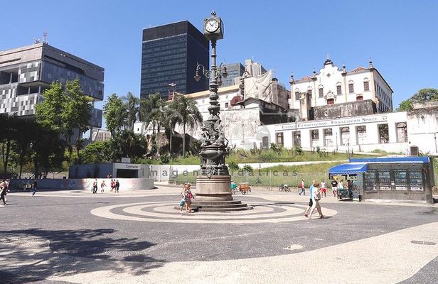 Half-Day Architecture Walking Tour in Rio