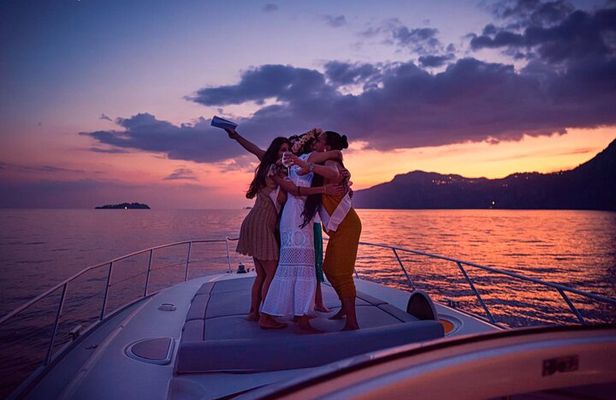 Small Group Tour to Positano by Boat at Sunset