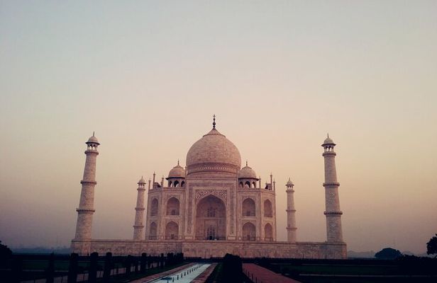 2 Days Agra Tour From Delhi with Fatehpur Sikri & bird Sanctuary