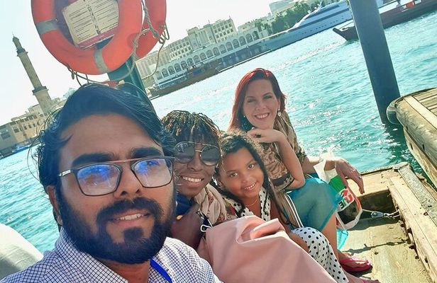 Top 10 places in Dubai with TourGuide
