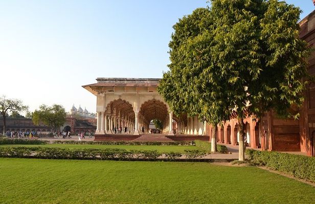 From Delhi Taj Mahal & Agra sightseeing by Gatimaan Express Train