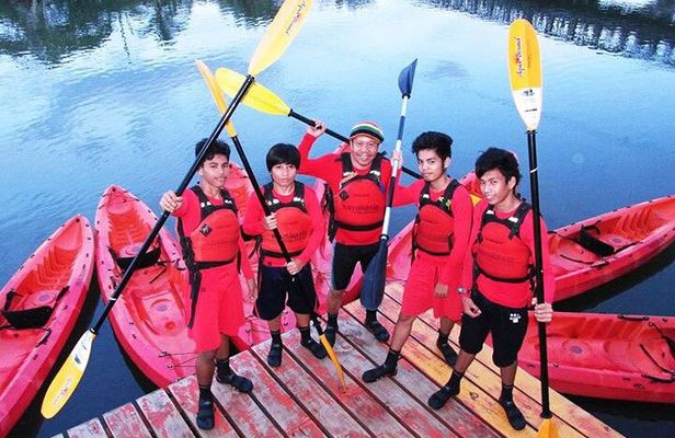 Bohol: Firefly Kayaking with Dinner