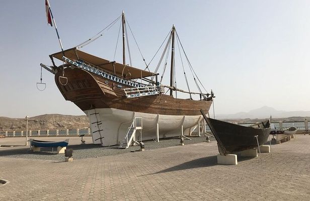 Tour Malak 6 Days-5 Nights, Oman Tours Package