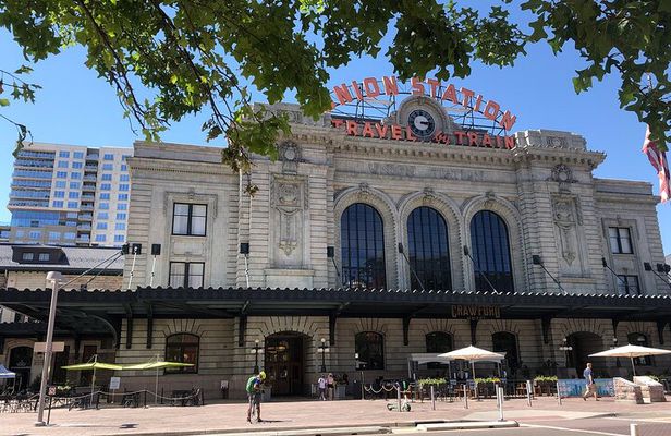 Downtown Denver History & Highlights - Small Group Walking Tour