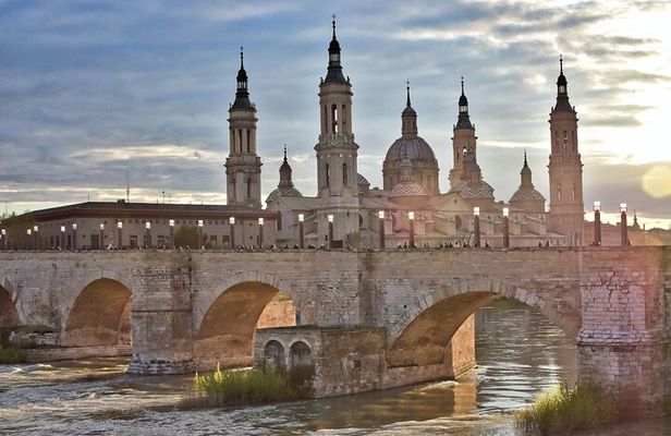 Zaragoza Private Walking Tour with a Local