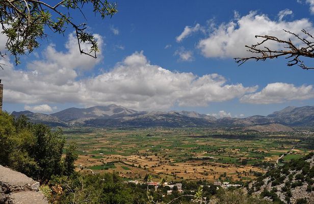Combined Guided Tour to Lasithi Plateau & Knossos Palace