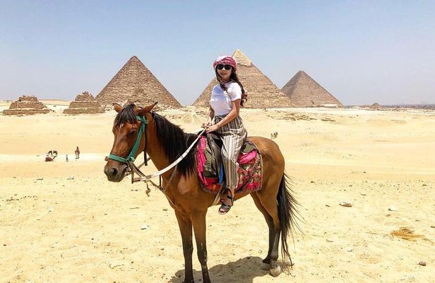 Guided trip to Giza pyramids Sphinx