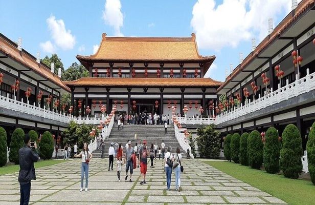 6 Hour Buddhist Temple and Embu das Artes Tour – Art Galleries, Artisan Shops