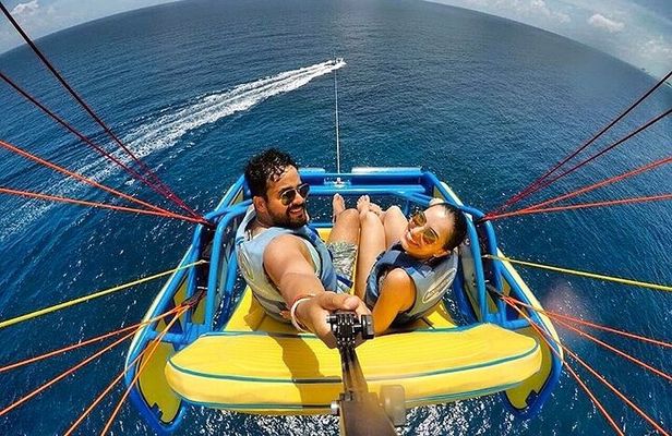 Sky Rider Oceanside Parasailing Experience in Cancun
