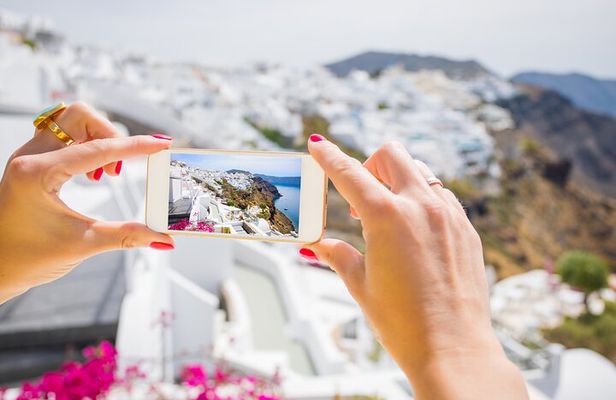 Private Captivating Santorini Highlights Tour inc. tastings