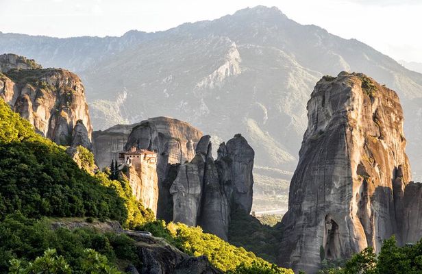 Thessaloniki: 2-Day Meteora Trip with Guided Tours and Hotel