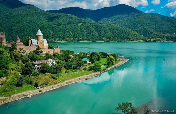 Kazbegi and Gudauri Full Day Private Tour from Tbilisi
