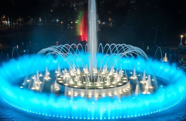 Magic Fountains Park & Bohemian Barranco at Night (Small Group)