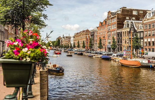 Amsterdam Private & Personalized Full-Day Tour with a Local Guide